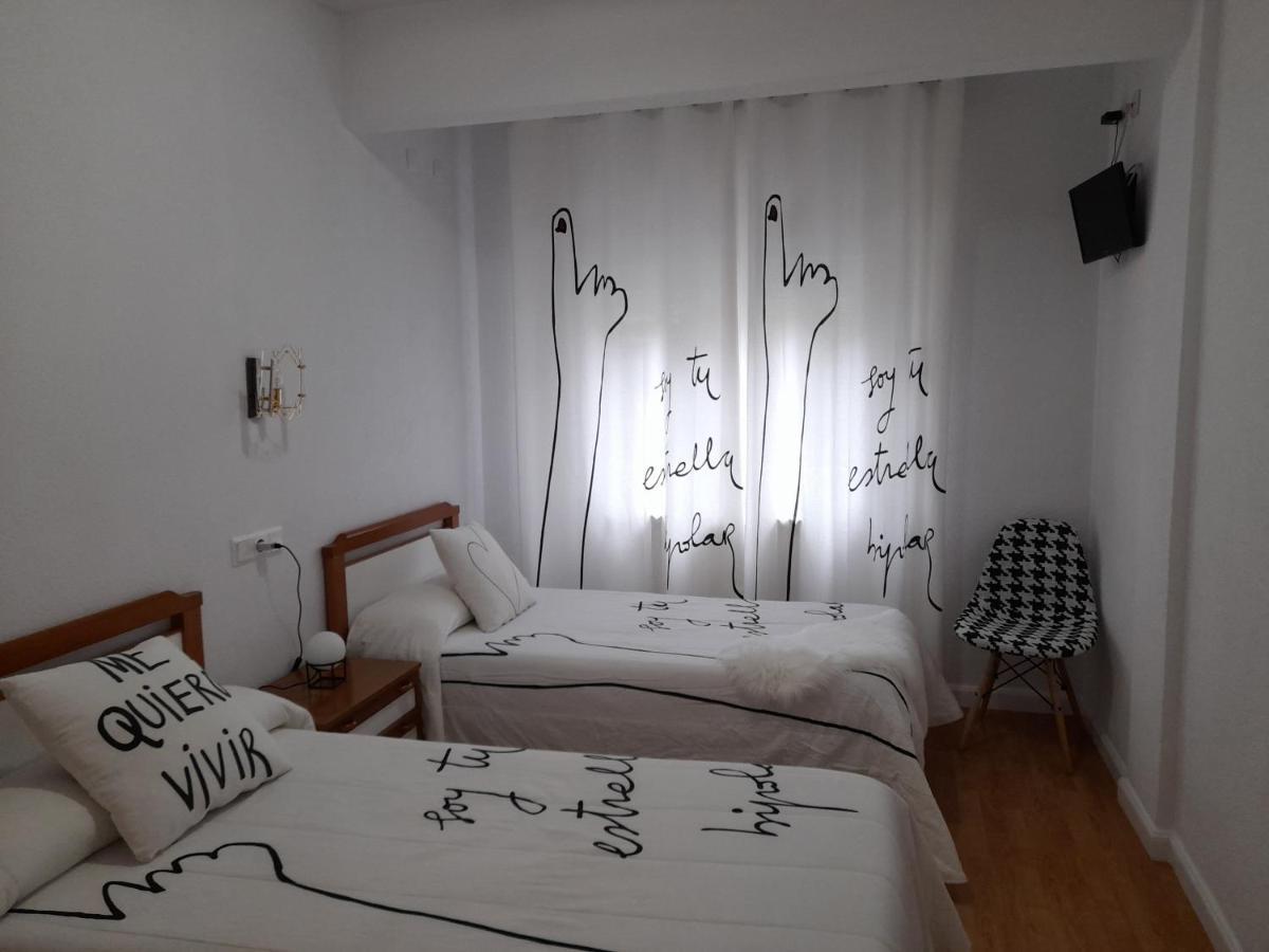 Hostal "Los Chanos El Ruso" Galende المظهر الخارجي الصورة