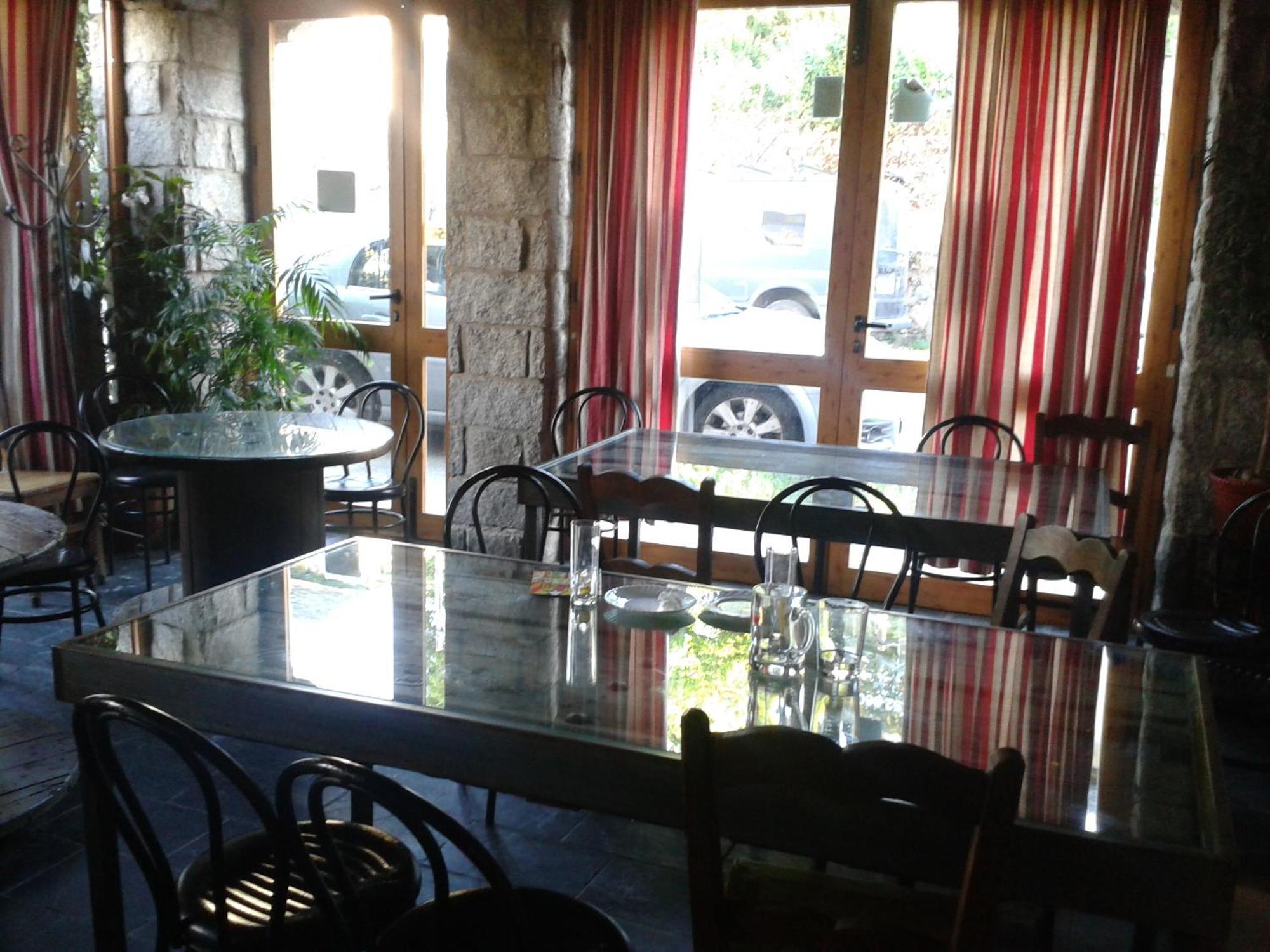 Hostal "Los Chanos El Ruso" Galende المظهر الخارجي الصورة