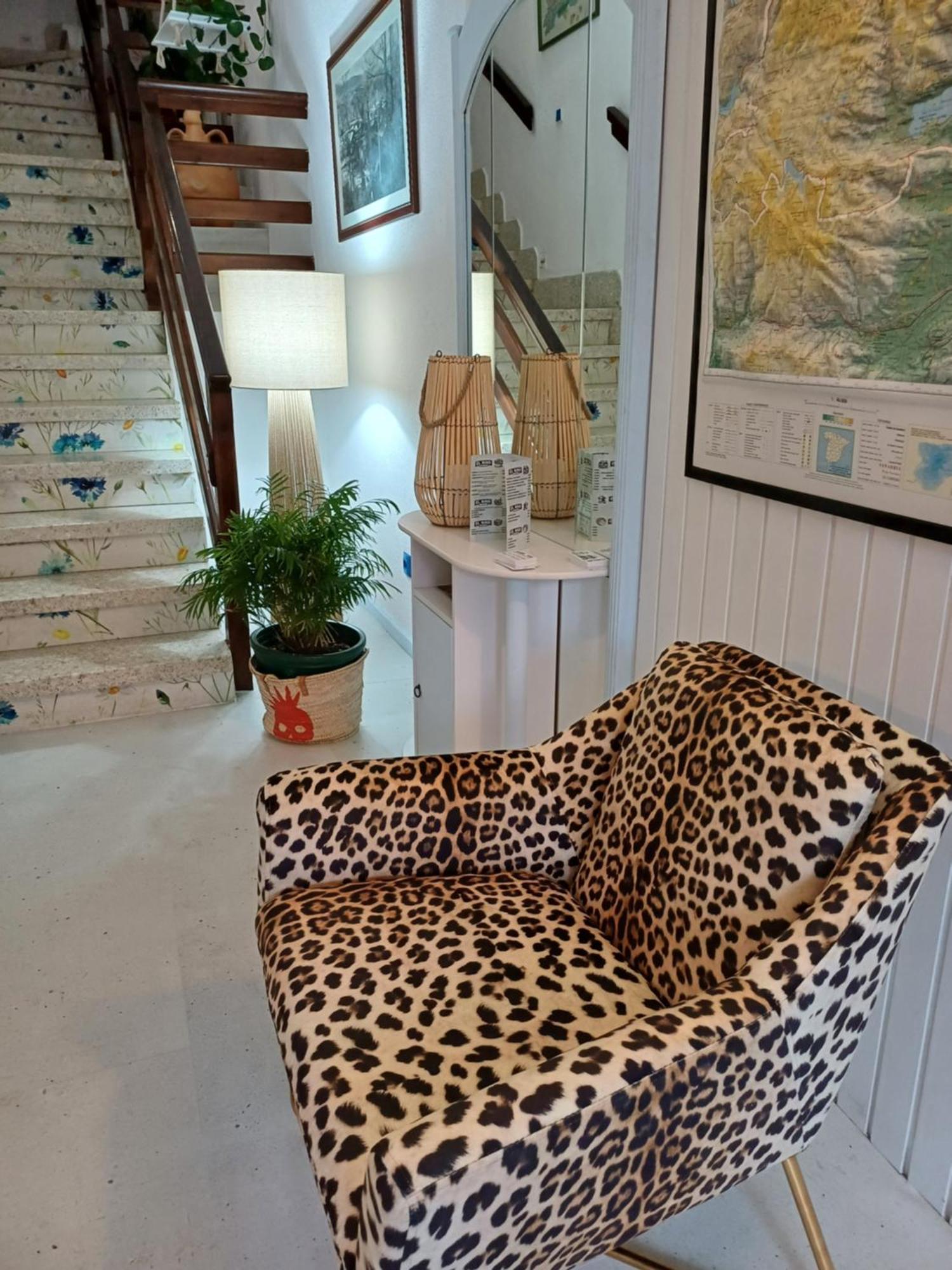 Hostal "Los Chanos El Ruso" Galende المظهر الخارجي الصورة