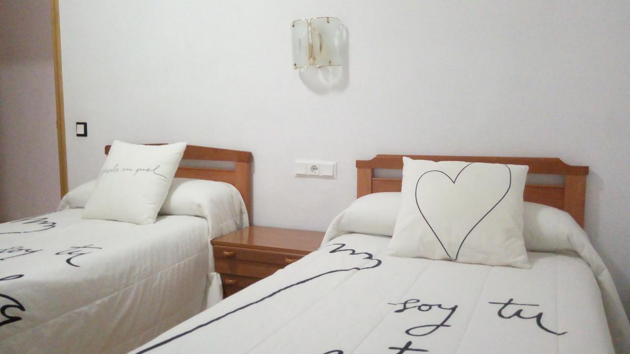 Hostal "Los Chanos El Ruso" Galende المظهر الخارجي الصورة
