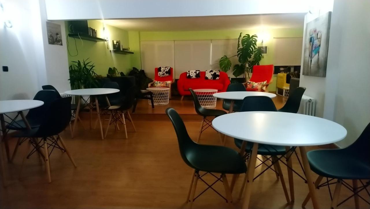 Hostal "Los Chanos El Ruso" Galende المظهر الخارجي الصورة