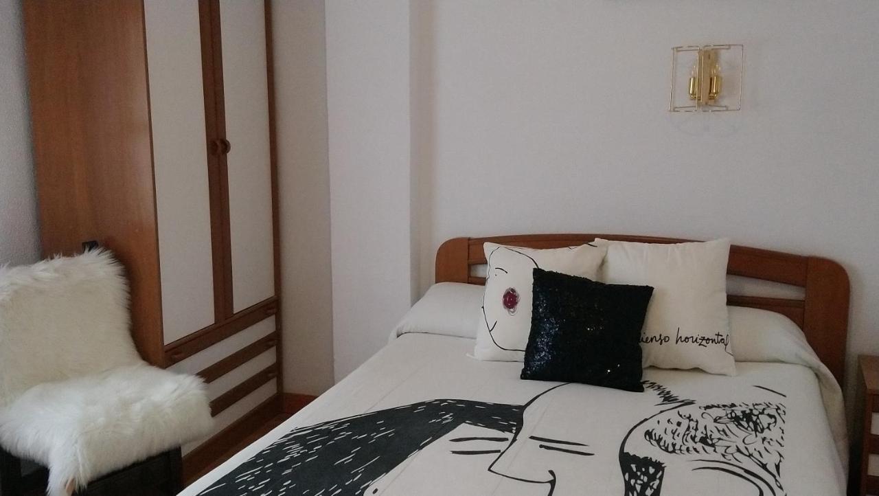 Hostal "Los Chanos El Ruso" Galende المظهر الخارجي الصورة